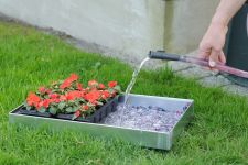 zinkbakke til blomster